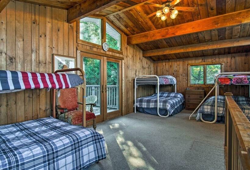 Lakefront Montague Cottage W/ Deck & Beach!