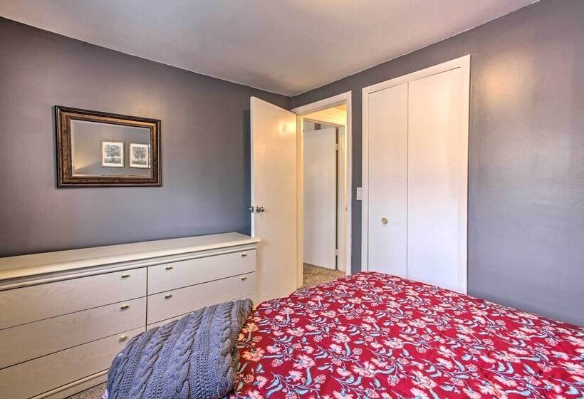 Lakes Of The North Home On Snowmobile & Atv Trail!