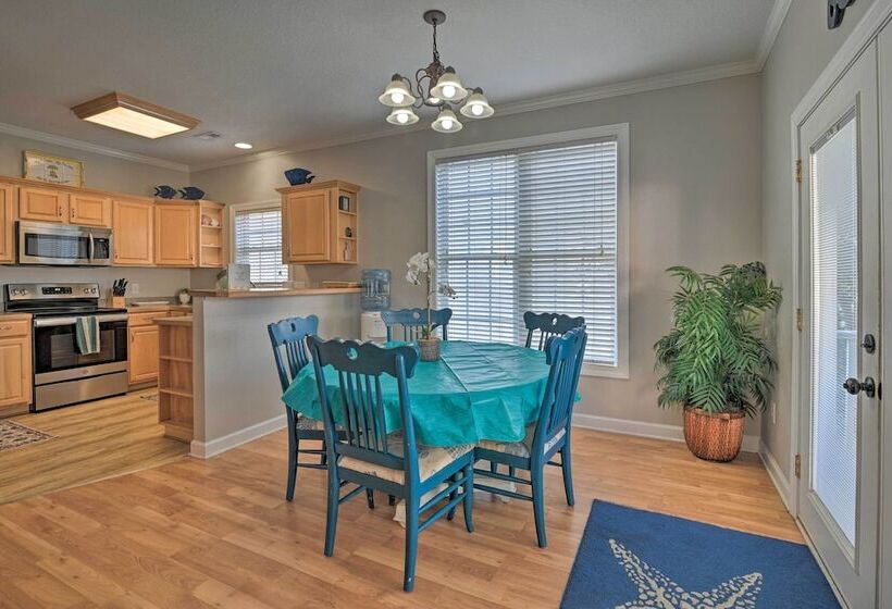 Large Home W/ Hot Tub & Pool: 500 Ft To The Beach