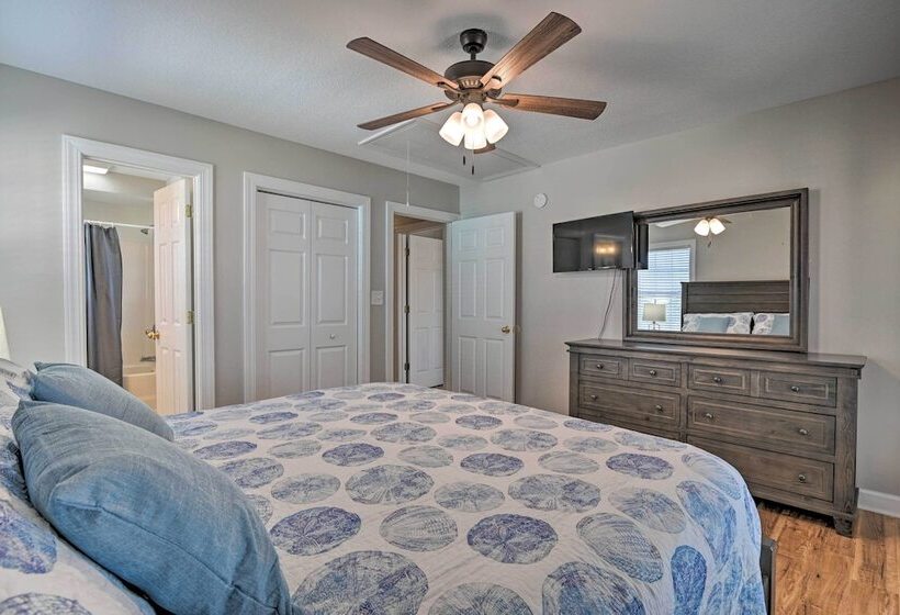 Large Home W/ Hot Tub & Pool: 500 Ft To The Beach