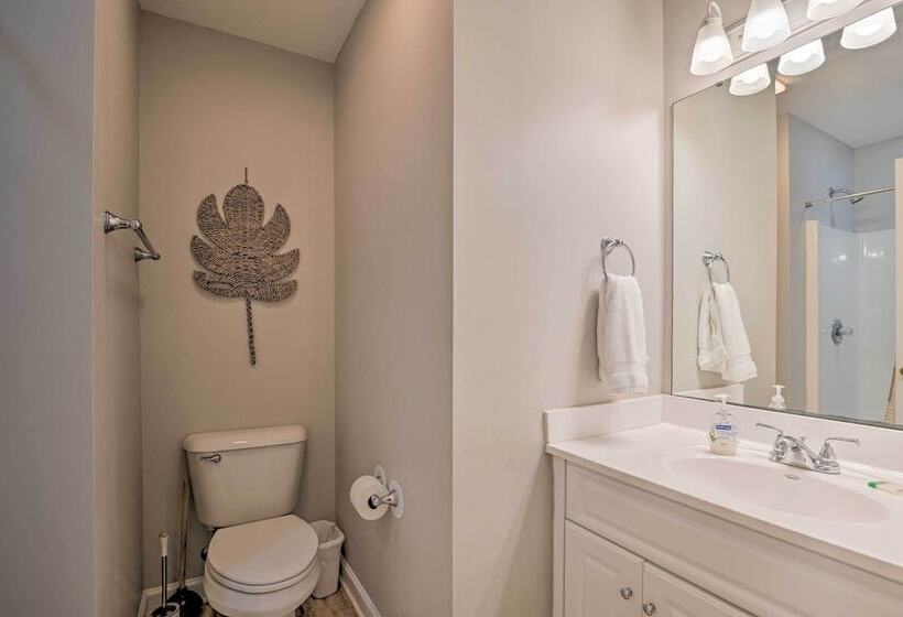 Large Home W/ Hot Tub & Pool: 500 Ft To The Beach