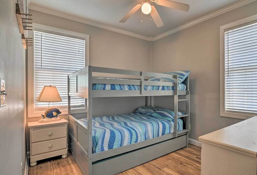 Large Home W/ Hot Tub & Pool: 500 Ft To The Beach