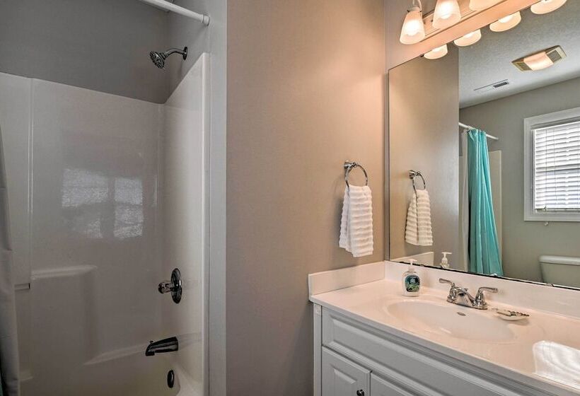 Large Home W/ Hot Tub & Pool: 500 Ft To The Beach