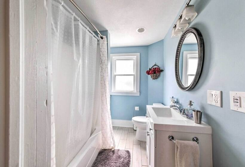 Lucky Dawg  Pet Friendly Abode Near St Louis!