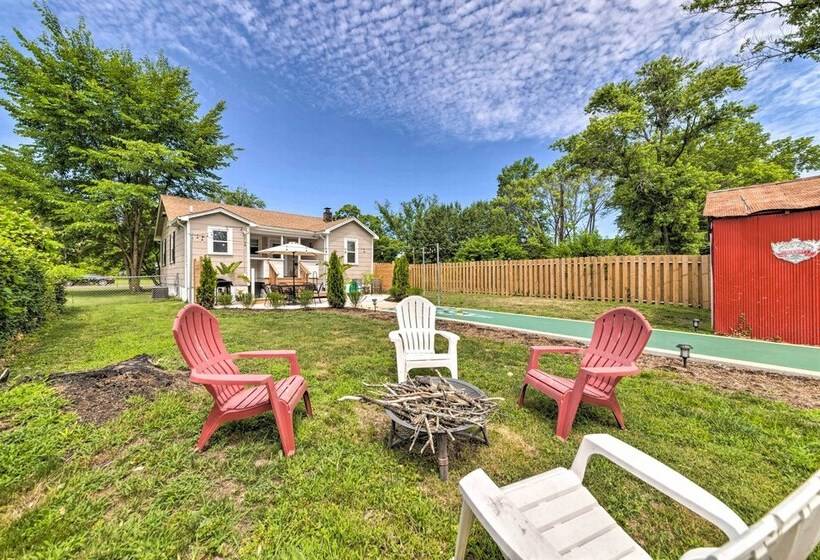 Lucky Dawg  Pet Friendly Abode Near St Louis!