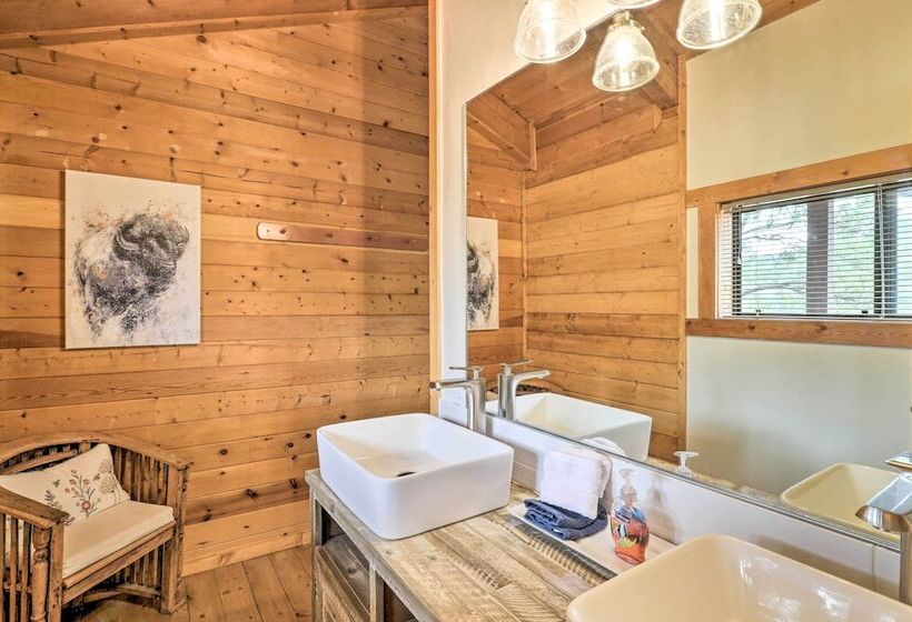 Luxe Pagosa Springs Cabin W/ Sauna & Hot Tub!