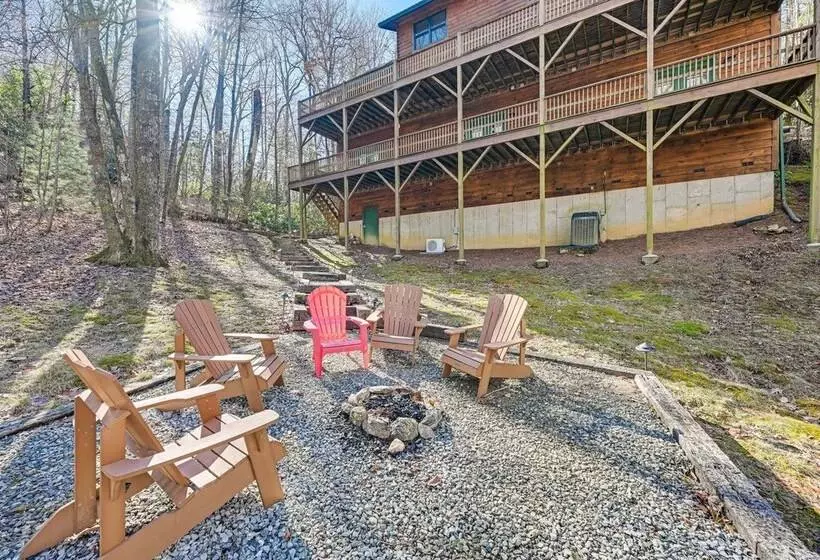 Luxury Cabin W/ Deck < 5 Miles To Sapphire Valley!
