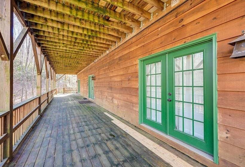 Luxury Cabin W/ Deck < 5 Miles To Sapphire Valley!