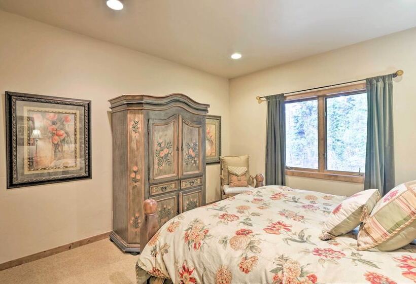 Luxury Lodge On Blue River & Breck Shuttle Route!