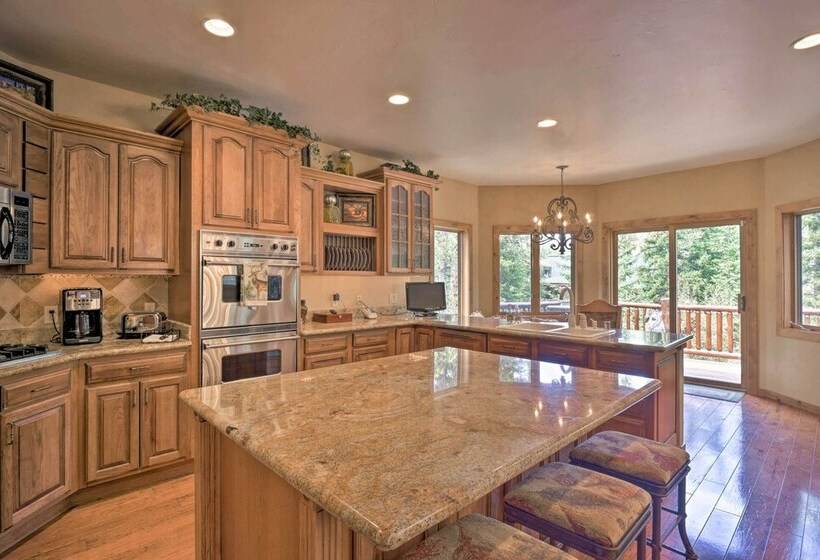 Luxury Lodge On Blue River & Breck Shuttle Route!