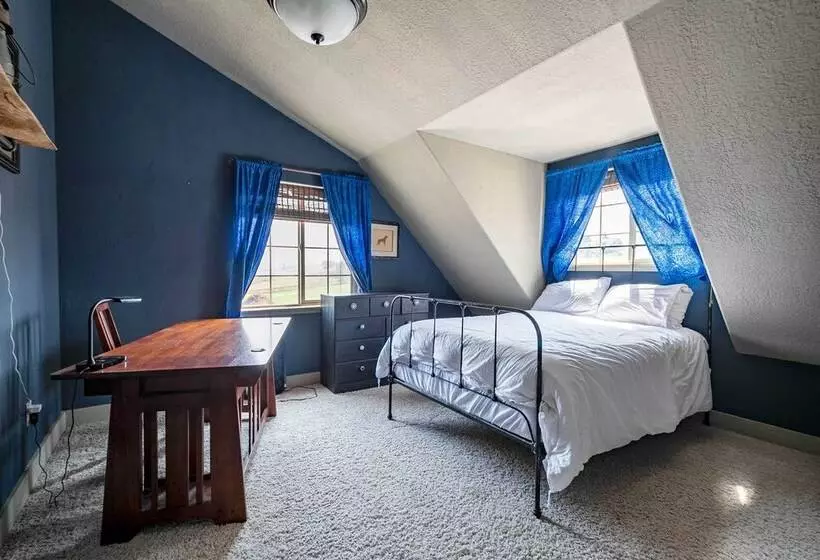 Massive Cabin W/ Game Room, 1 Mi To Bear Lake