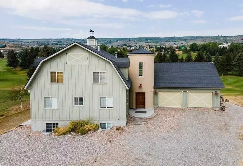 Massive Cabin W/ Game Room, 1 Mi To Bear Lake