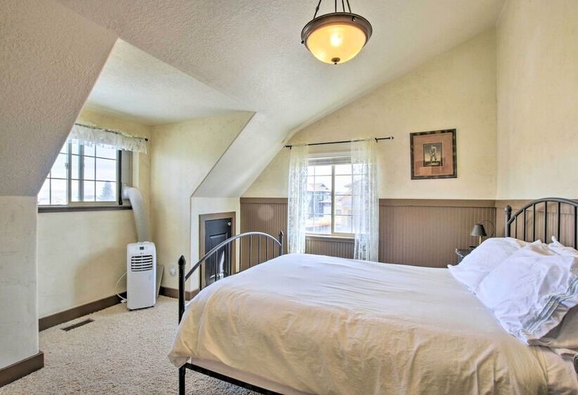 Massive Cabin W/ Game Room, 1 Mi To Bear Lake