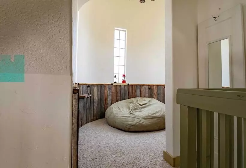 Massive Cabin W/ Game Room, 1 Mi To Bear Lake