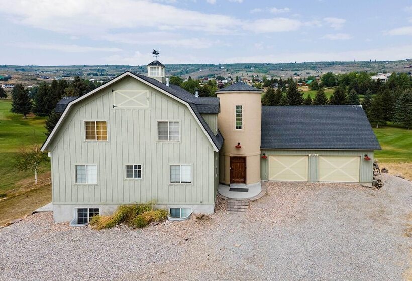 Massive Cabin W/ Game Room, 1 Mi To Bear Lake