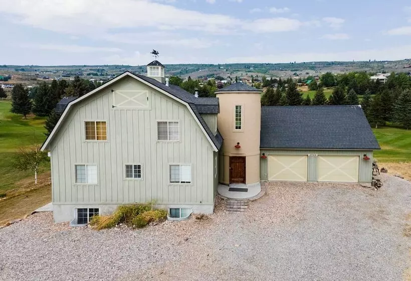 Massive Cabin W/ Game Room, 1 Mi To Bear Lake