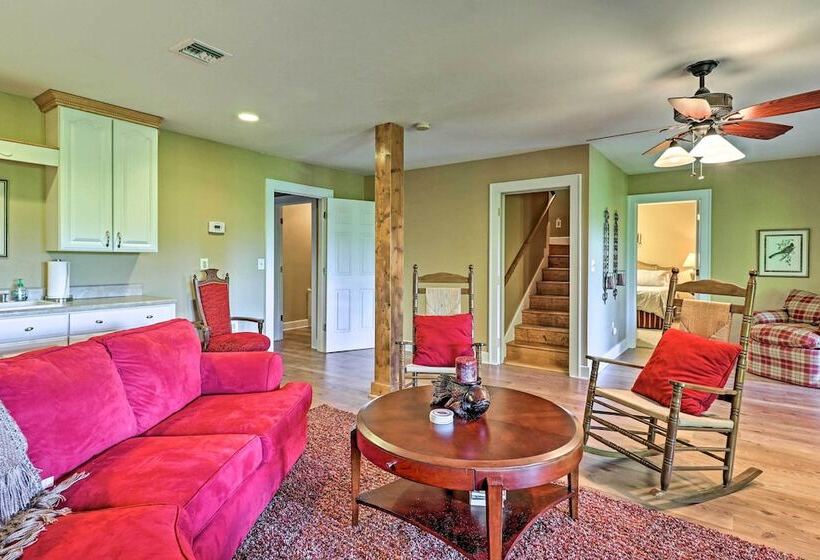 Mountain View Home: Hike, Raft, Golf + More!