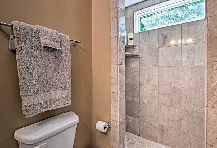 Mountain View Home: Hike, Raft, Golf + More!