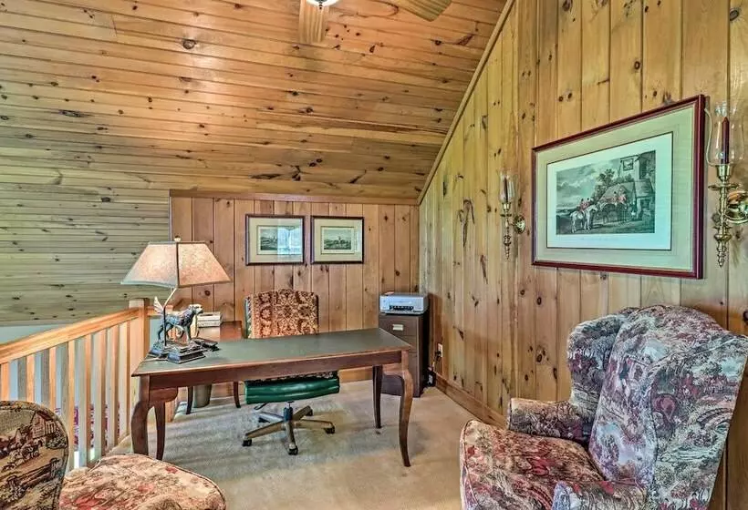 Mountain View Home: Hike, Raft, Golf + More!