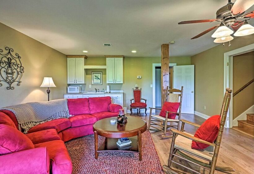 Mountain View Home: Hike, Raft, Golf + More!