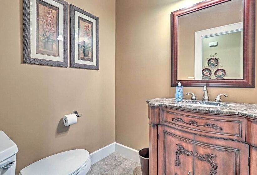 Mountain View Home: Hike, Raft, Golf + More!