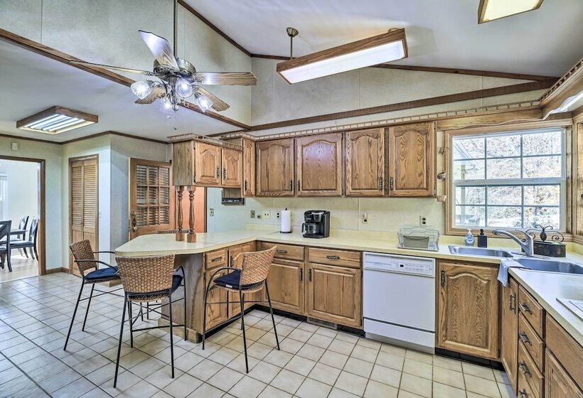 Mtn View Home W/ Game Room Near Atv Trails!