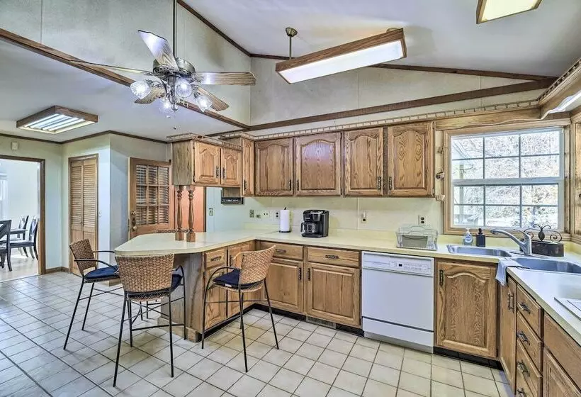 Mtn View Home W/ Game Room   Near Atv Trails!