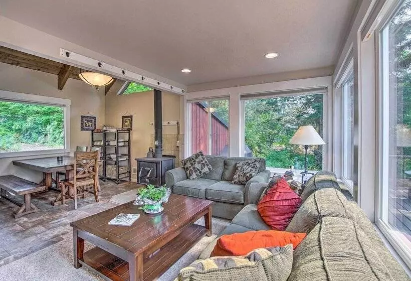 Peace In The Pines: Cle Elum Cabin W/ Trail!