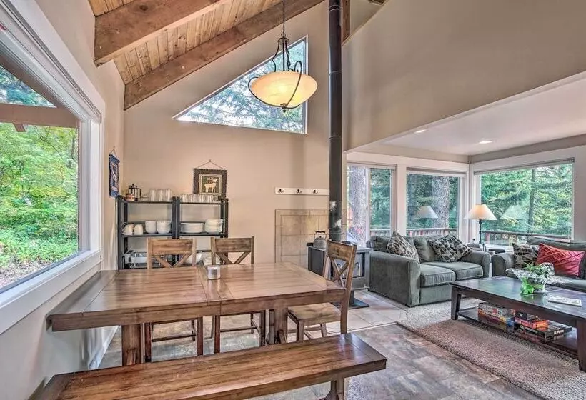 Peace In The Pines: Cle Elum Cabin W/ Trail!