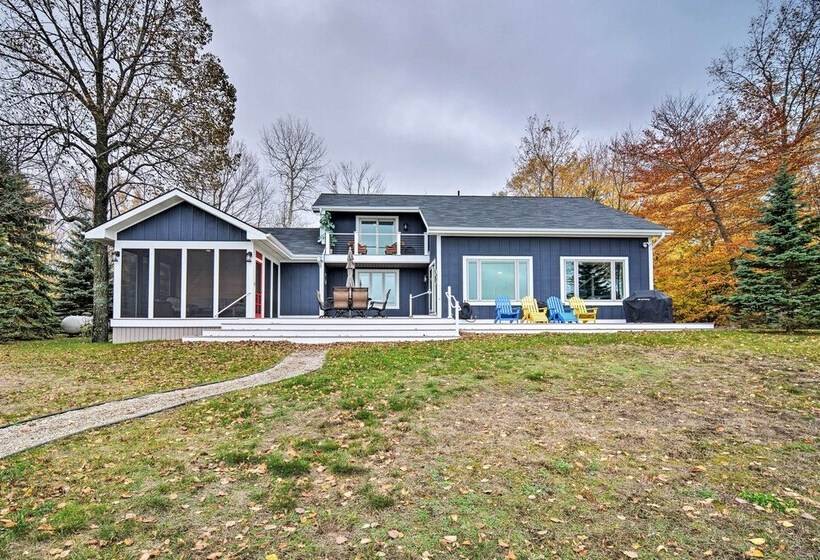 Fire Pit, Smart Tv: Waterfront Charlevoix Home