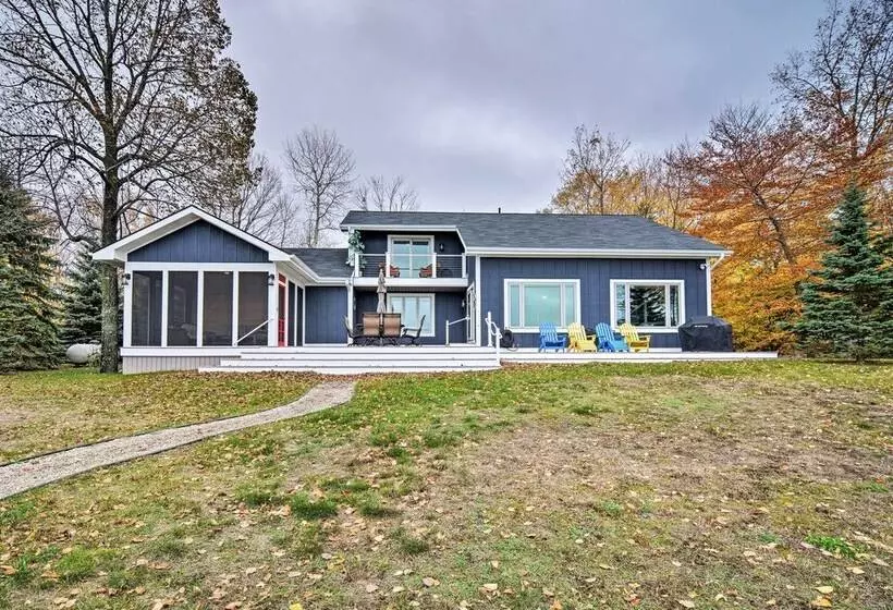 Fire Pit, Smart Tv: Waterfront Charlevoix Home