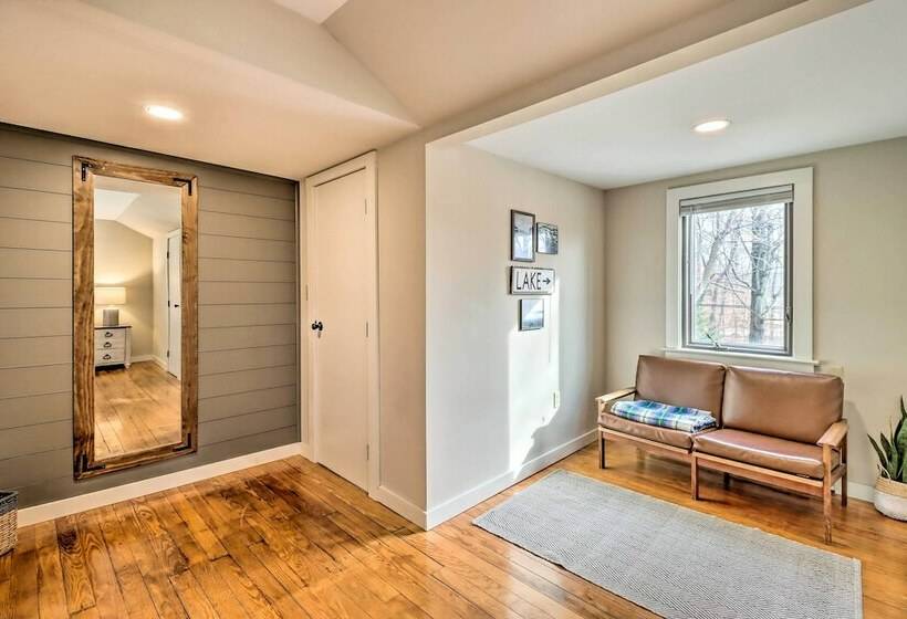 Poconos Gem W/ Hot Tub & Massive Theater Room