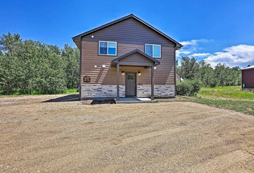 Red Lodge Retreat W/ Creek Access + Fire Pit!