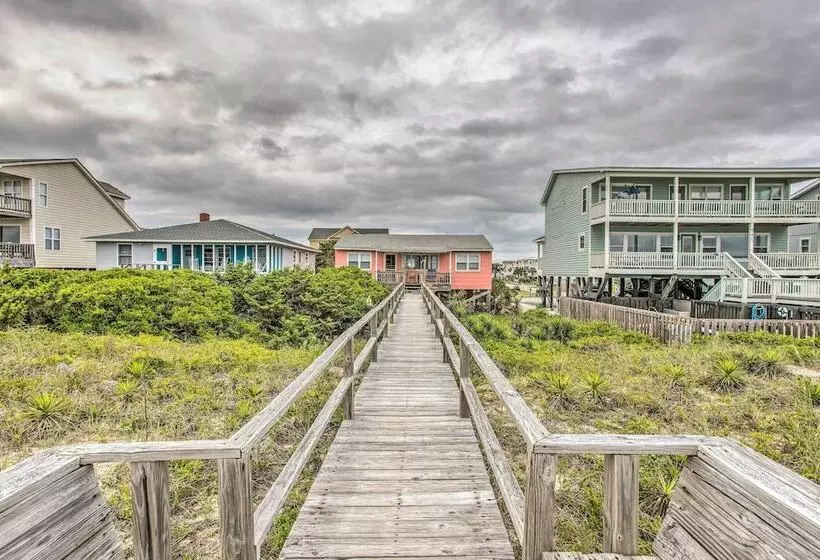 Rustic Beachfront Cottage W/ Deck & Boardwalk