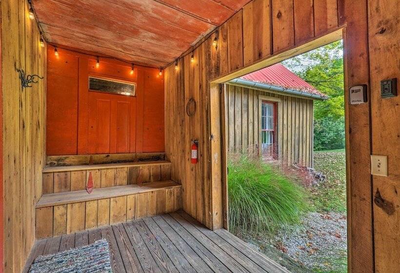 Rustic Cabin In The Woods: 2 Acre Fishing Pond!