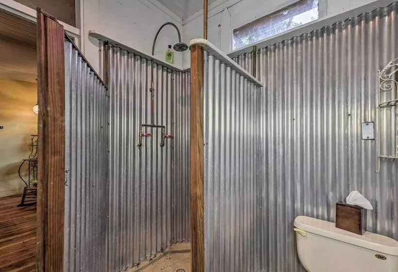 Rustic Cabin In The Woods: 2 Acre Fishing Pond!