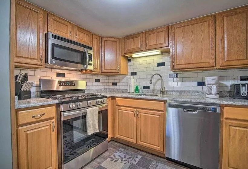 Rustic & Modern Russell Cabin W/ Grill + Deck