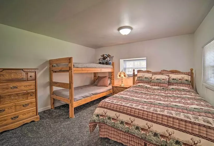 Rustic & Modern Russell Cabin W/ Grill + Deck