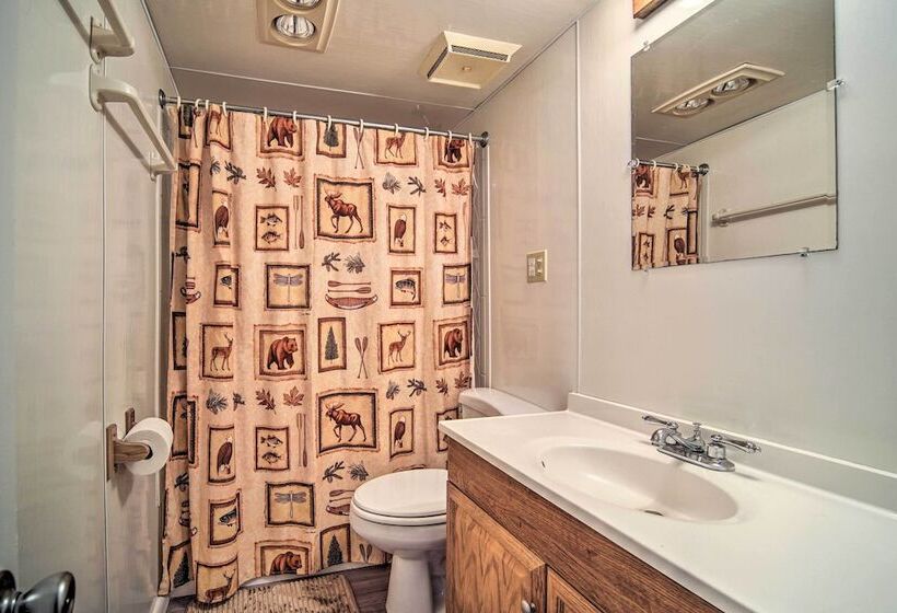 Rustic & Modern Russell Cabin W/ Grill + Deck