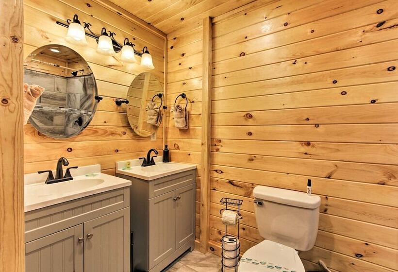 Sevierville Cabin W/ Private Hot Tub & Fireplace!