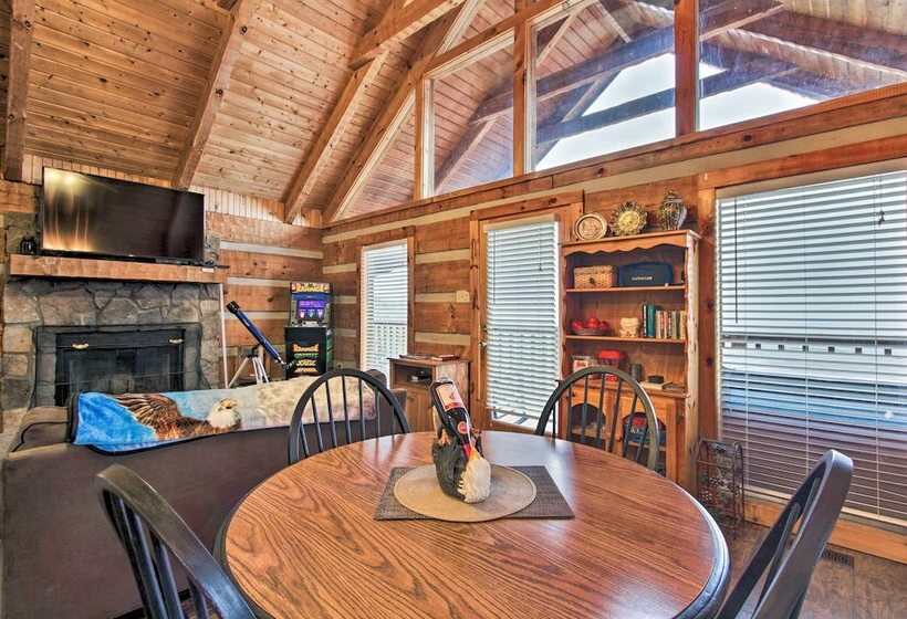 Sevierville Cabin W/ Private Hot Tub & Fireplace!
