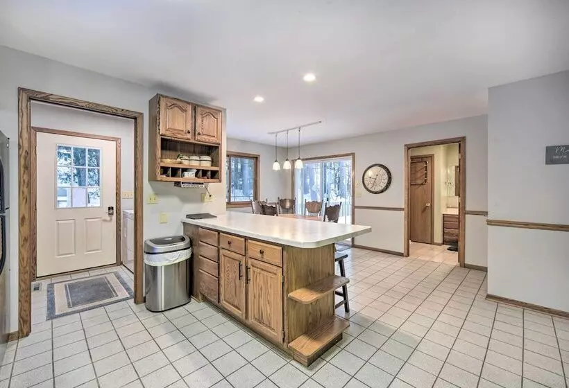 Spacious Home W/ Deck On Lake Chetek!