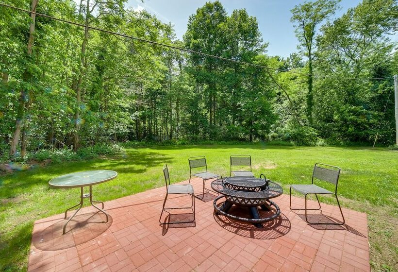 Spacious House On Half Acre < 3 Mi To Beach!