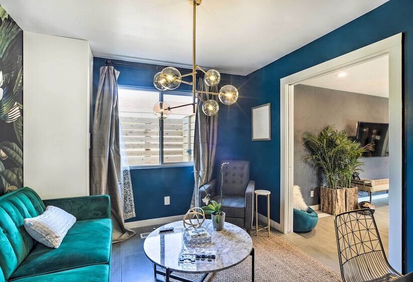 Stylish Albuquerque Home ~ 6 Miles To Downtown!