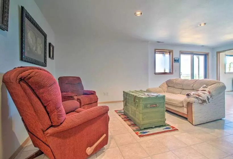 Sunny Big Timber Retreat W/ Spacious Deck!