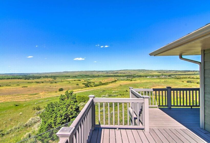 Sunny Big Timber Retreat W/ Spacious Deck!