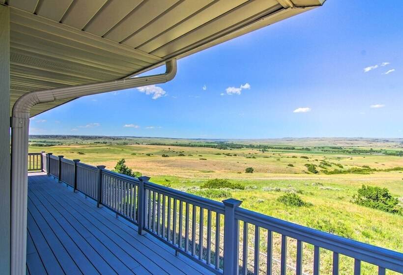 Sunny Big Timber Retreat W/ Spacious Deck!