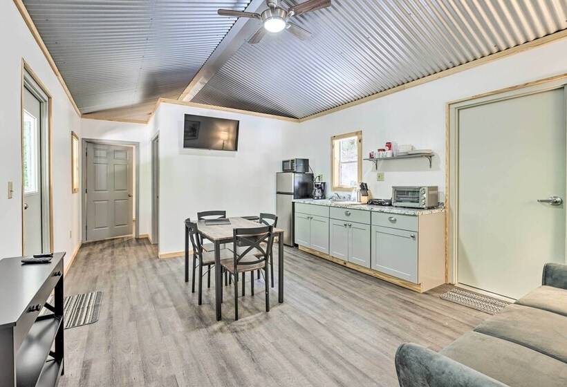 Tallassee Cabin W/ Forest Views Near Creek!