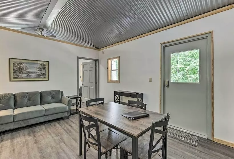 Tallassee Cabin W/ Forest Views Near Creek!