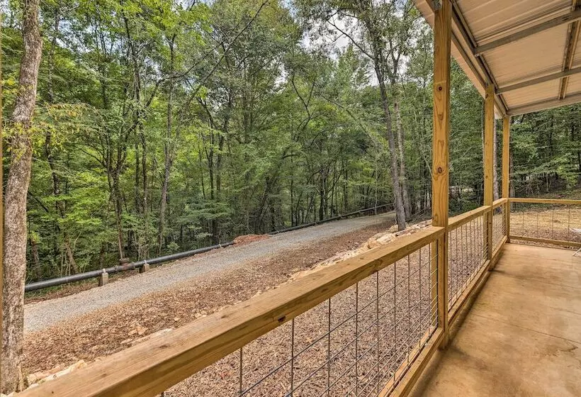 Tallassee Cabin W/ Forest Views Near Creek!